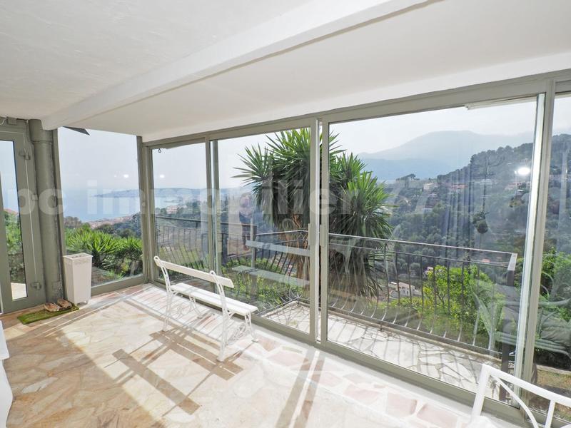 Villa - 200 m² - 6 pièces