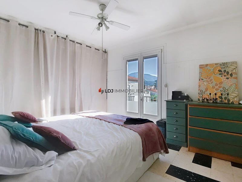 Maison traditionnelle - 160 m² - 9 pièces