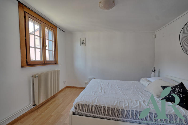 Maison traditionnelle - 143 m² - 5 pièces