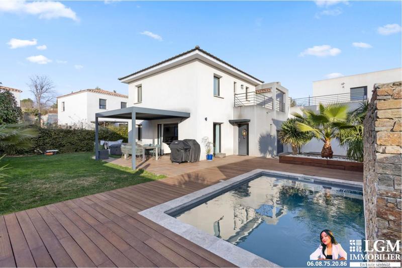 Maison - 93 m² - 4 pièces