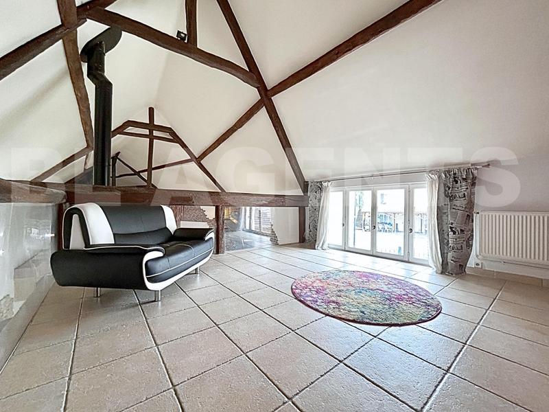 Maison - 280 m² - 10 pièces