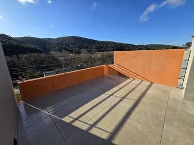 Appartement - 98 m² - 4 pièces