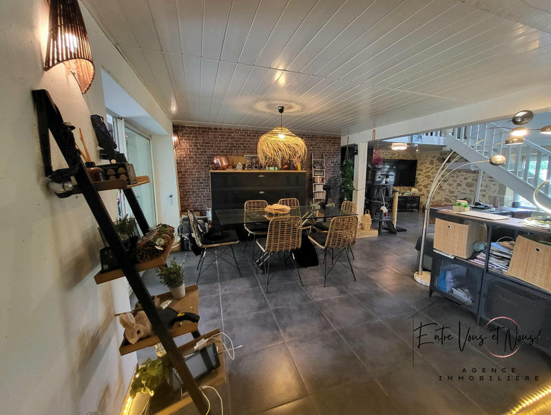 Maison ancienne - 235 m² - 9 pièces