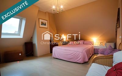 Maison - 137 m² - 8 pièces