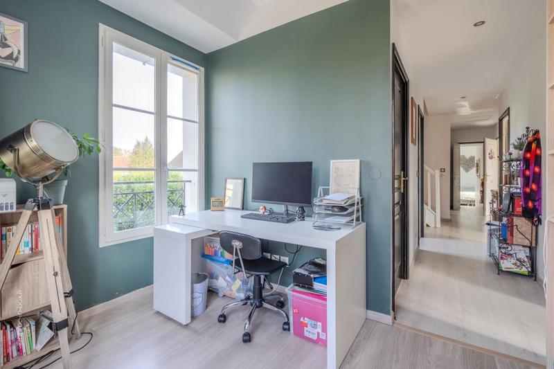 Maison - 170 m² - 8 pièces