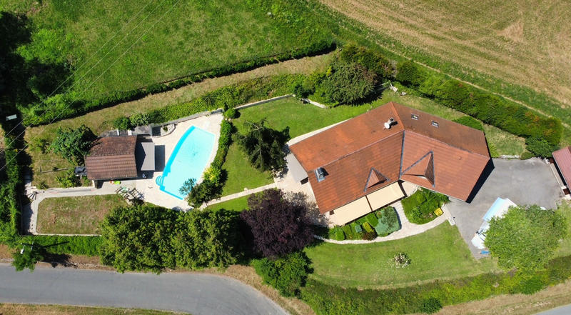 Villa - 197 m² - 9 pièces