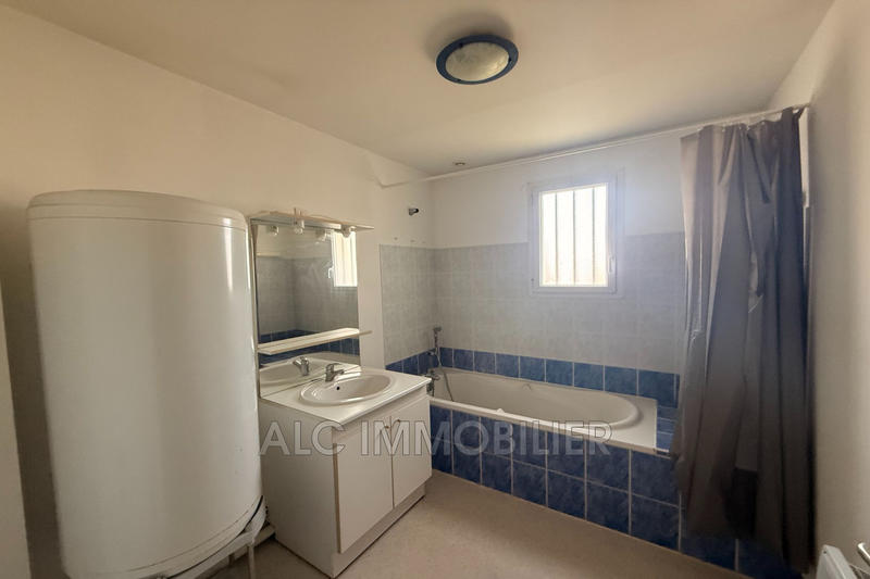 Appartement - 743 m² - 10 pièces