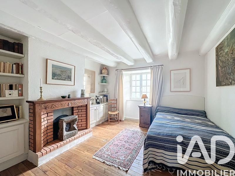 Maison - 270 m² - 11 pièces