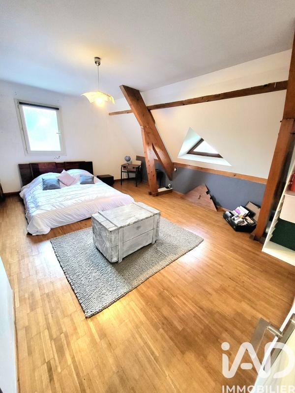 Maison - 252 m² - 8 pièces