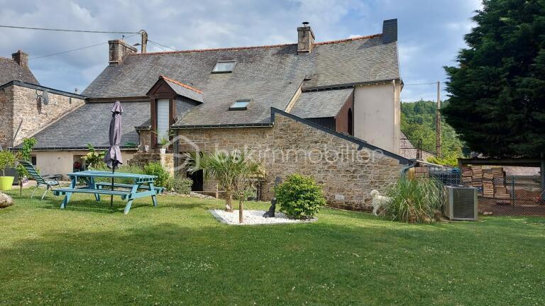 Maison en pierre - 220 m² - 9 pièces