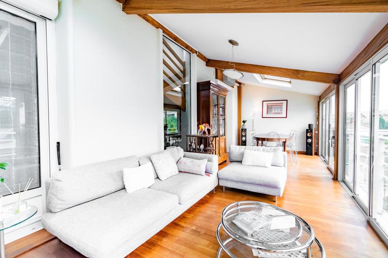 Villa - 218 m² - 10 pièces