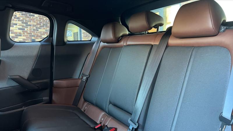 Mazda 3 Mx 30 E-skyactiv 145 35,5 kWh Industrial Vintage - Automatique Entretien constructeur