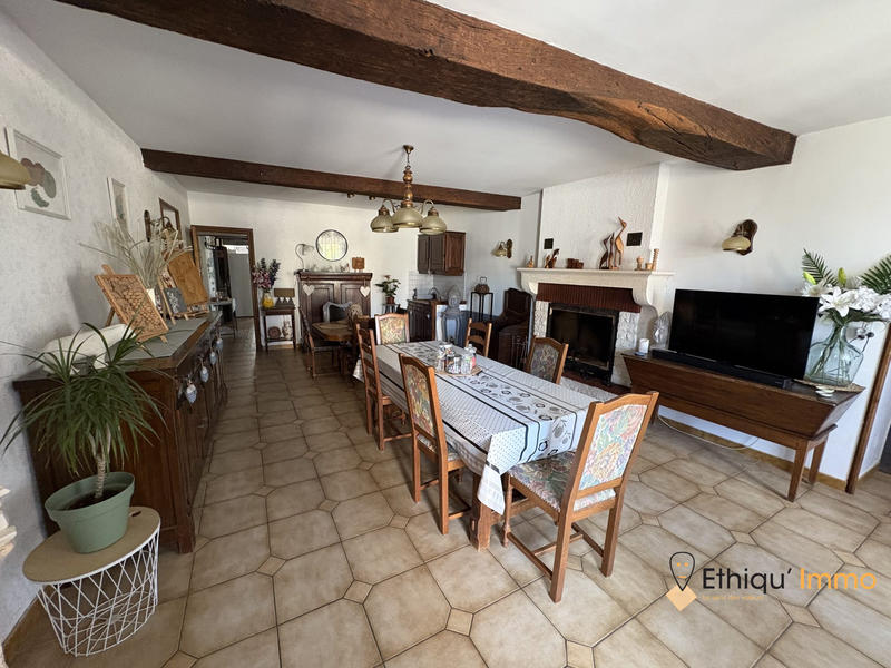 Maison ancienne - 248 m² - 8 pièces