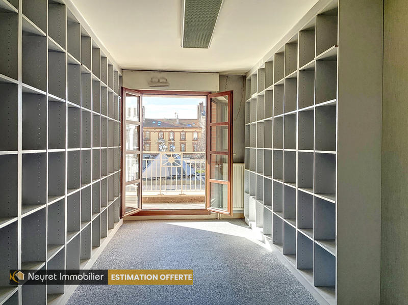 Appartement - 257 m² - 12 pièces