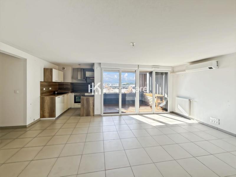 Appartement - 80 m² - 4 pièces