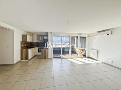 Appartement - 80 m² - 4 pièces