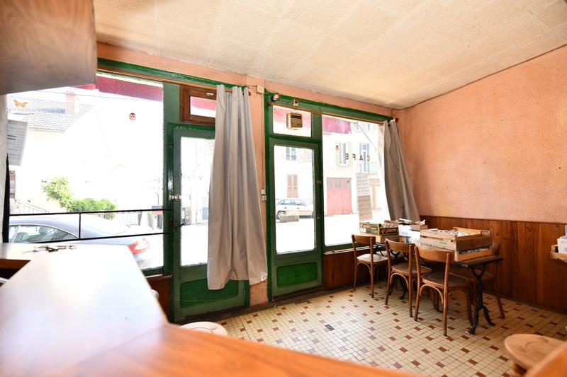 Maison - 220 m² - 10 pièces