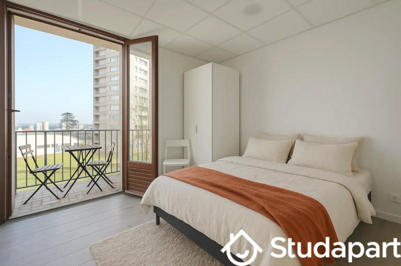 Chambre - 11 m² - 1 pièce