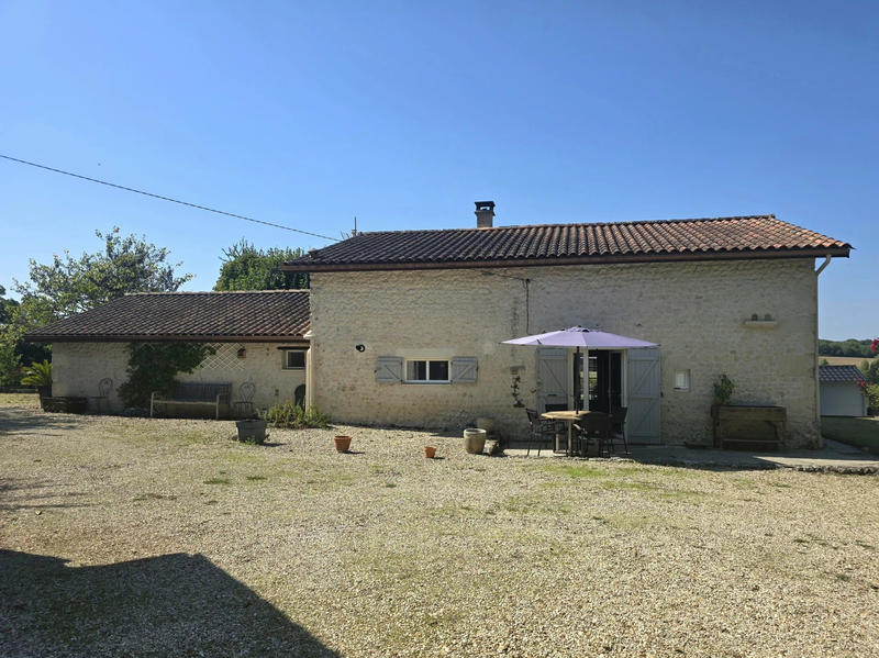 Maison traditionnelle - 176 m² - 8 pièces