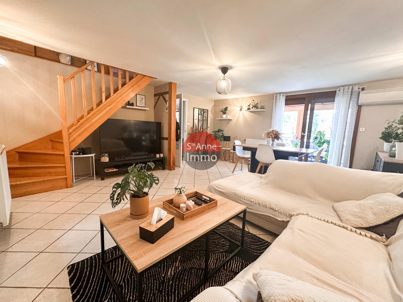 Maison - 95 m² - 5 pièces