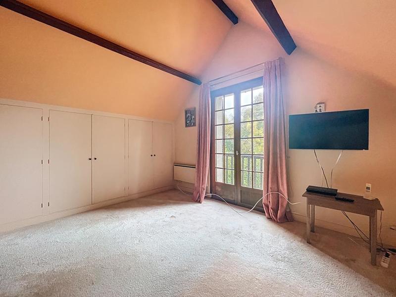 Pavillon - 150 m² - 6 pièces