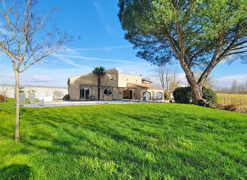 Maison - 170 m² - 5 pièces