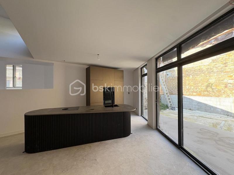 Duplex - 200 m² - 7 pièces