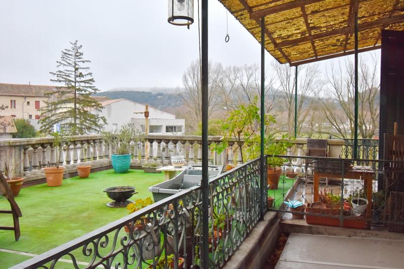 Appartement - 270 m² - 6 pièces