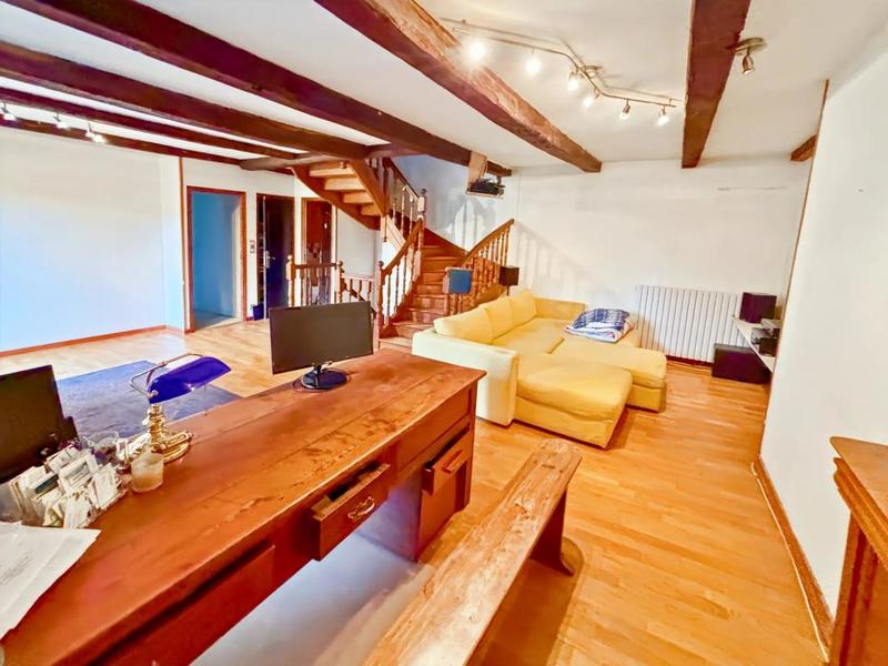 Maison - 240 m² - 5 pièces