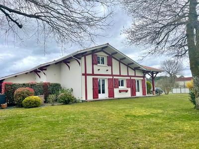 Maison - 185 m² - 7 pièces