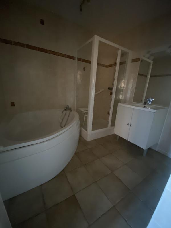 Appartement - 85 m² - 3 pièces