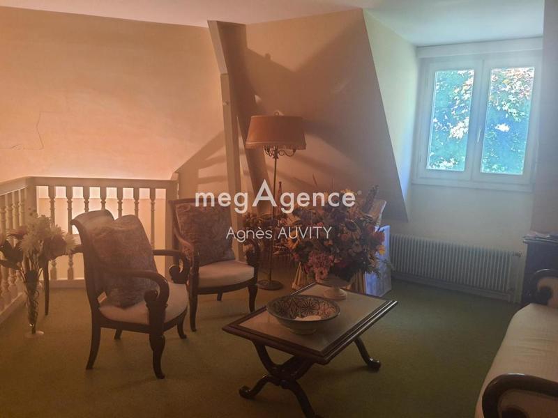 Maison - 290 m² - 6 pièces