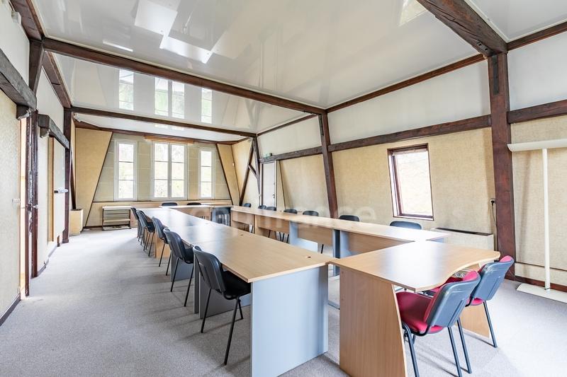 Château - 736 m² - 30 pièces