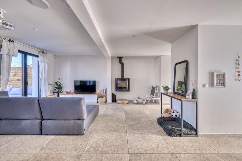 Maison - 94 m² - 4 pièces