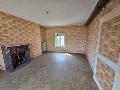 Maison - 99 m² - 11 pièces