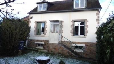 Maison - 96 m² - 5 pièces