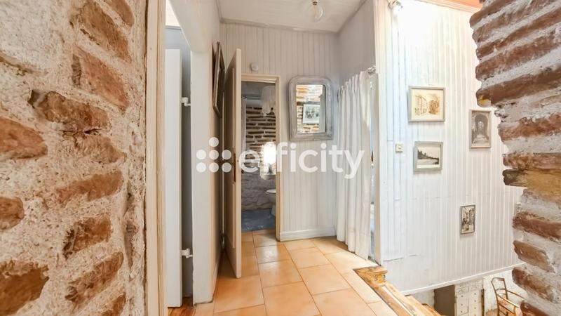 Maison - 250 m² - 8 pièces