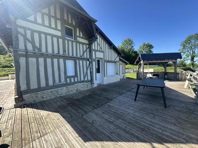 Maison - 330 m² - 13 pièces