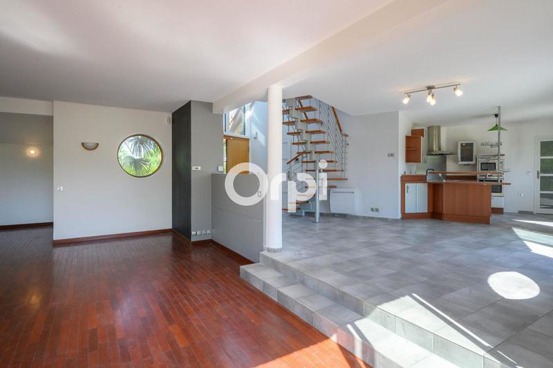 Maison - 170 m² - 4 pièces