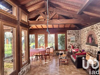 Maison - 360 m² - 8 pièces