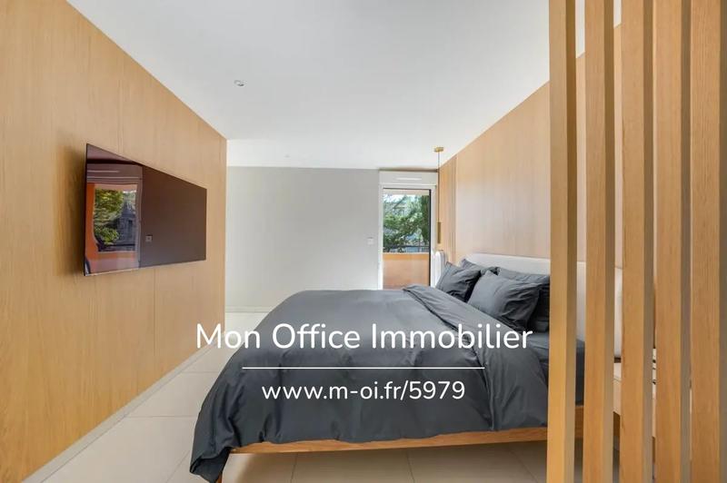 Appartement - 115 m² - 5 pièces