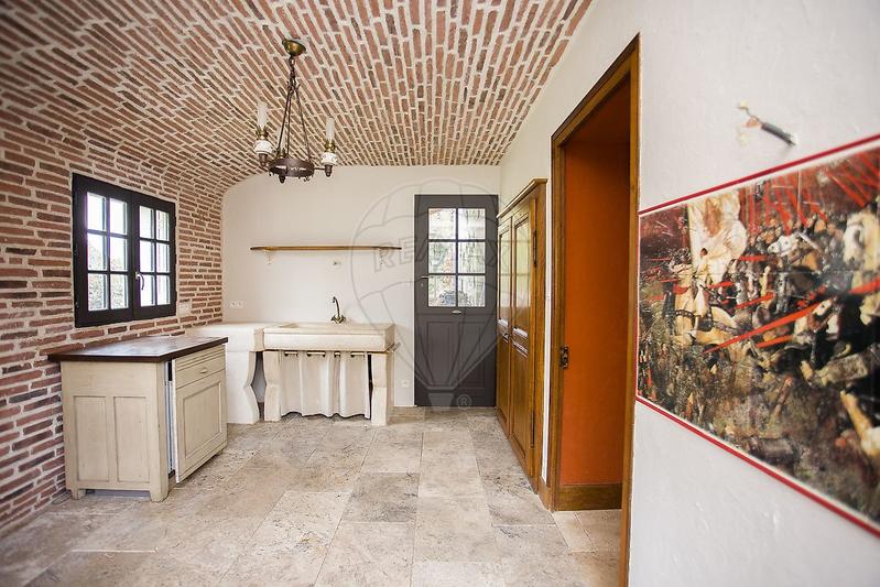 Propriété - 190 m² - 5 pièces