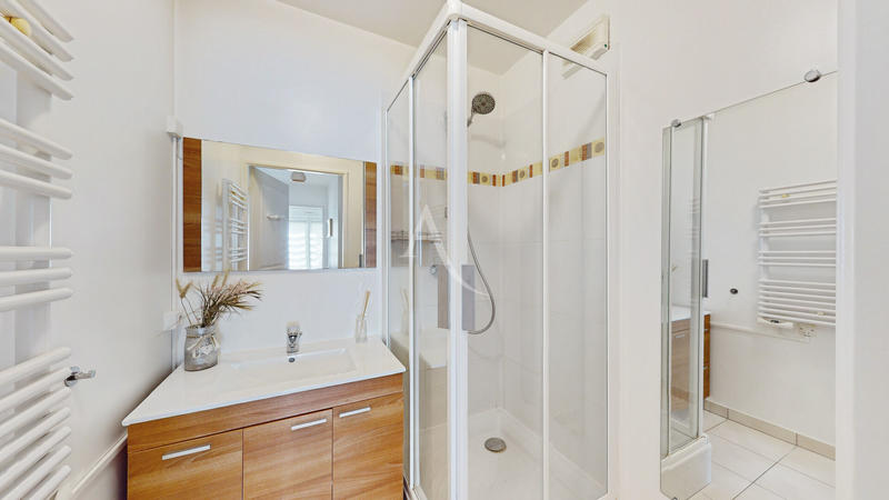 Appartement - 82 m² - 4 pièces