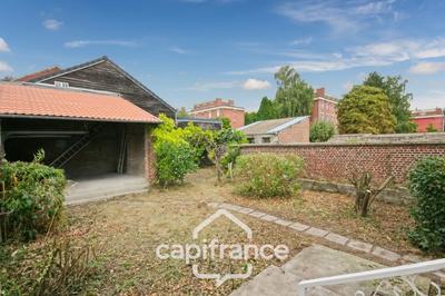 Maison - 207 m² - 8 pièces