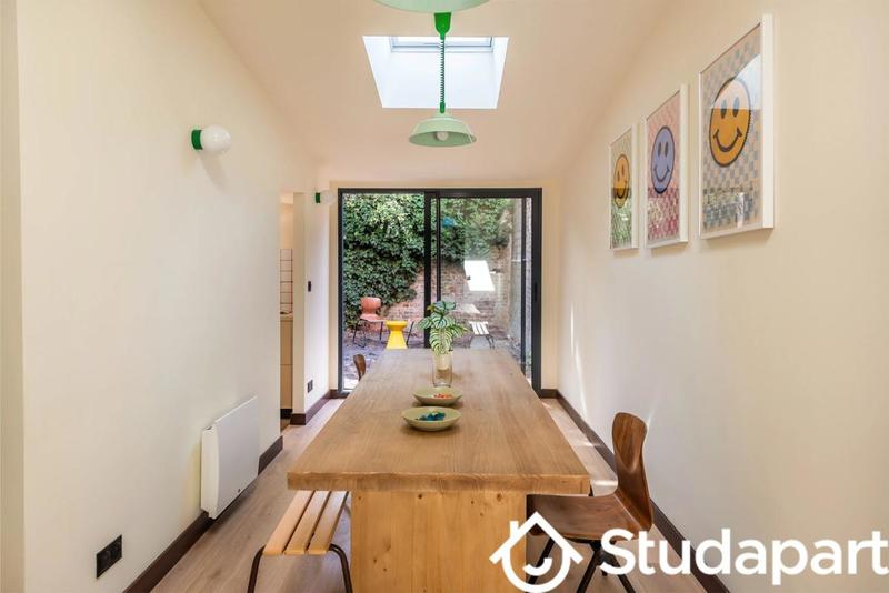 Chambre - 155 m² - 1 pièce