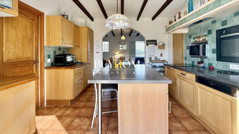 Maison - 143 m² - 5 pièces