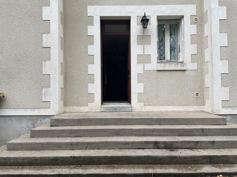 Maison - 201 m² - 9 pièces