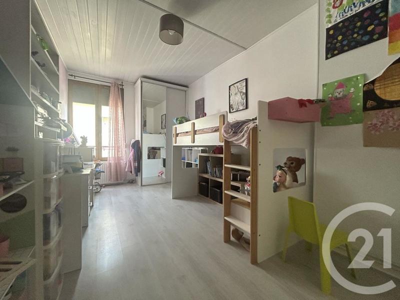 Appartement - 102 m² - 4 pièces