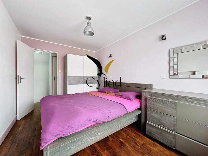 Maison - 92 m² - 4 pièces