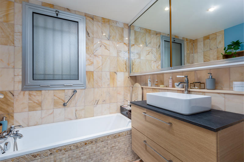 Appartement - 83 m² - 3 pièces